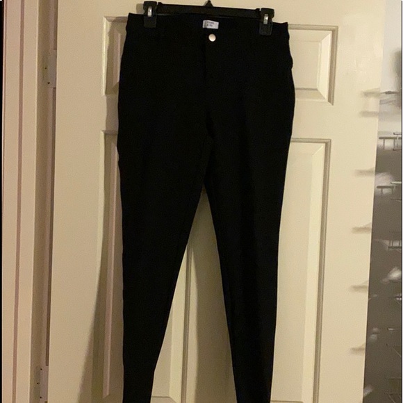 crown & ivy Pants - Dillard’s Crown & Ivy size 6